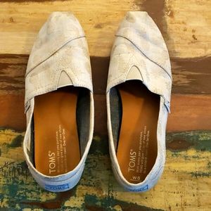 Toms slip-ons, size 6 gold pineapple print